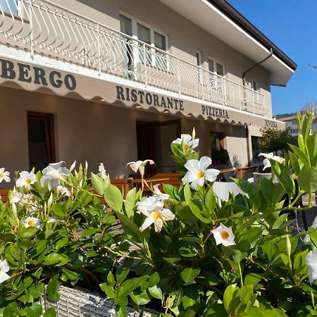 Hotel Riviera Magnano in Riviera Exteriér fotografie